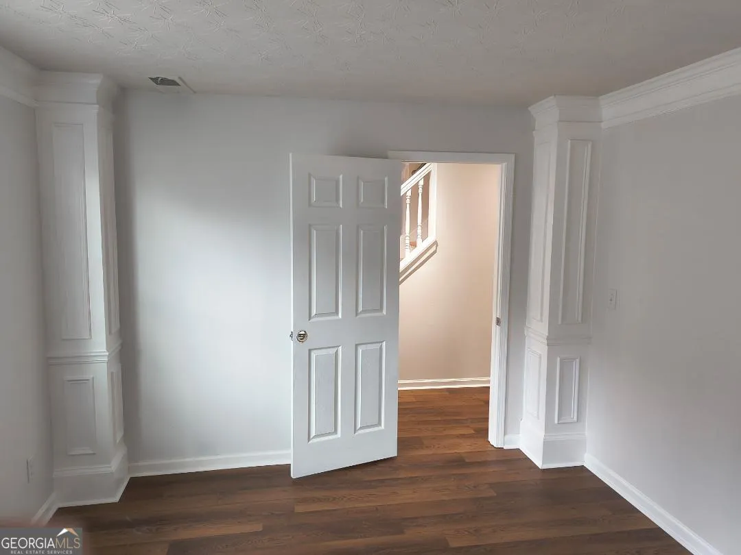 2590 Gilberts Br — photo 8 of 33