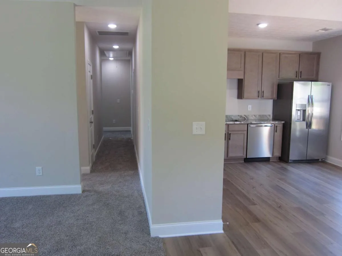 184 Gamel Rd — photo 4 of 34
