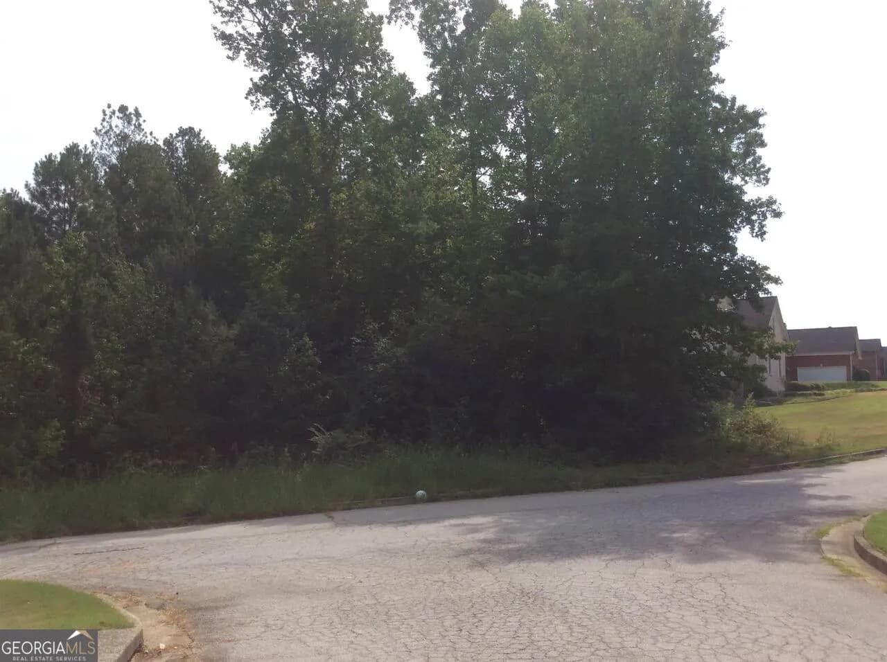 352 Greystone Ln — photo 3 of 8