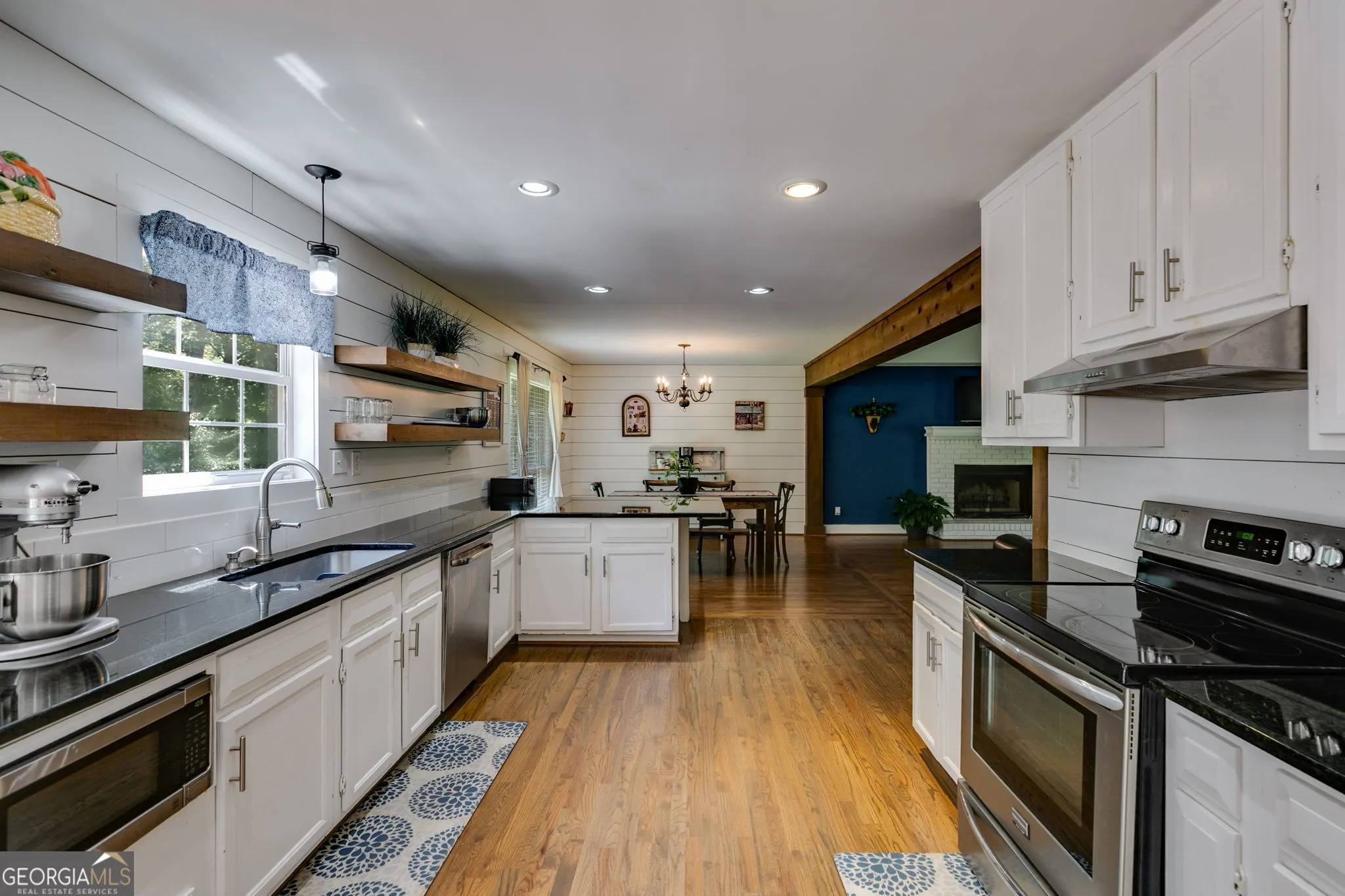 6240 River Ridge Dr — photo 7 of 45