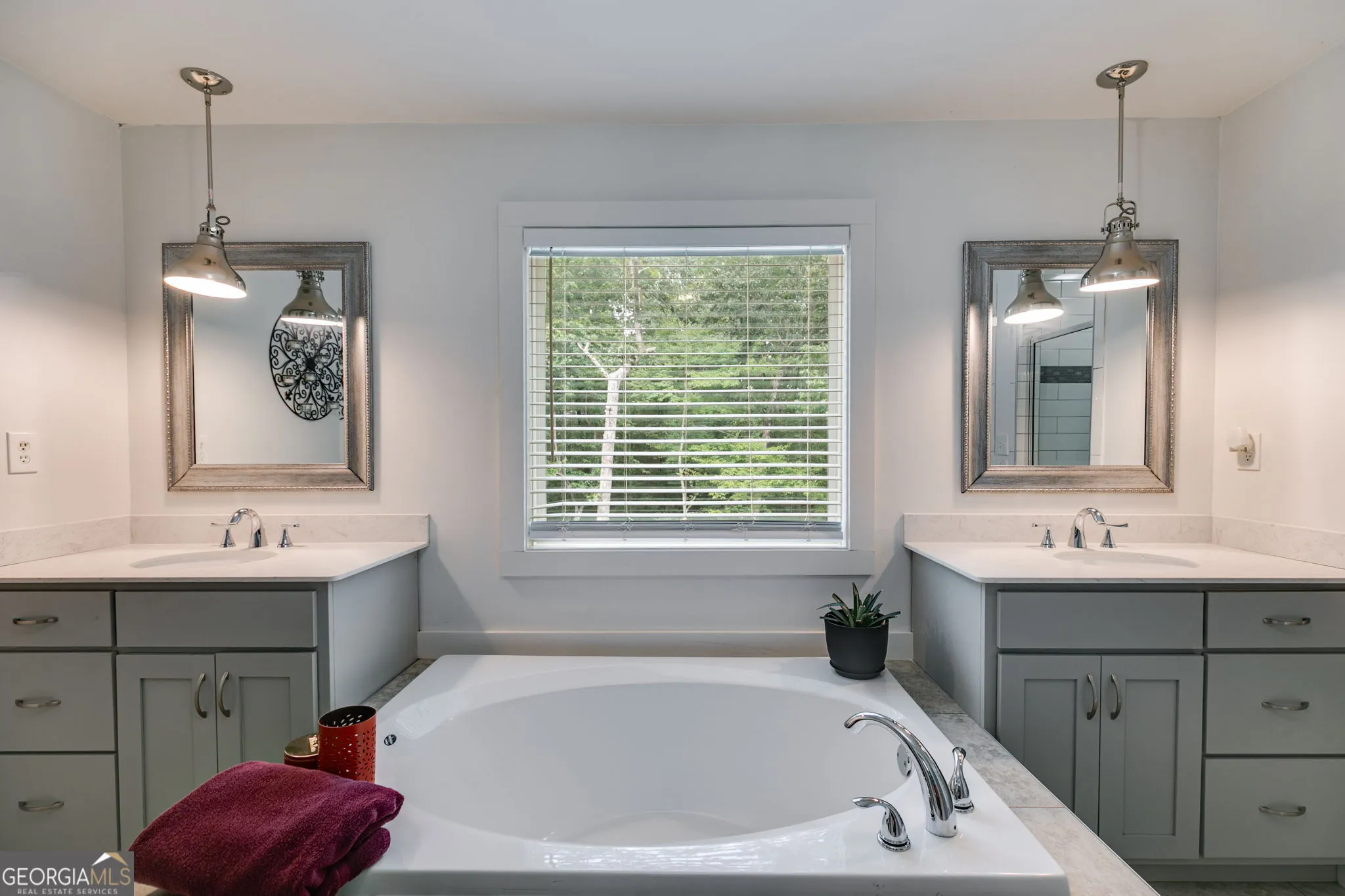6240 River Ridge Dr — photo 16 of 45