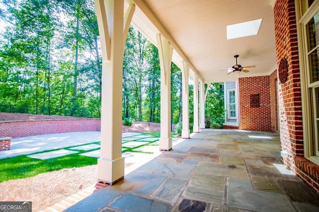 124 Greystone Dr — photo 4 of 58