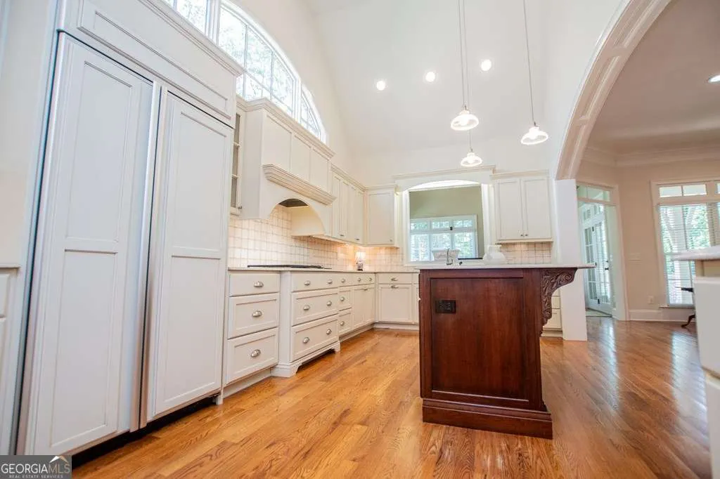 124 Greystone Dr — photo 17 of 58