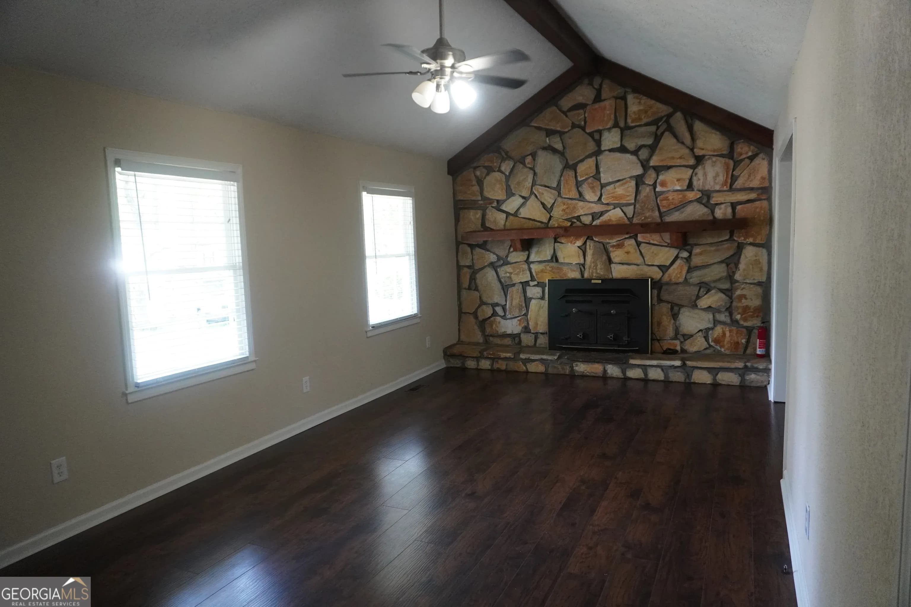 12 Northside Ave — photo 2 of 27