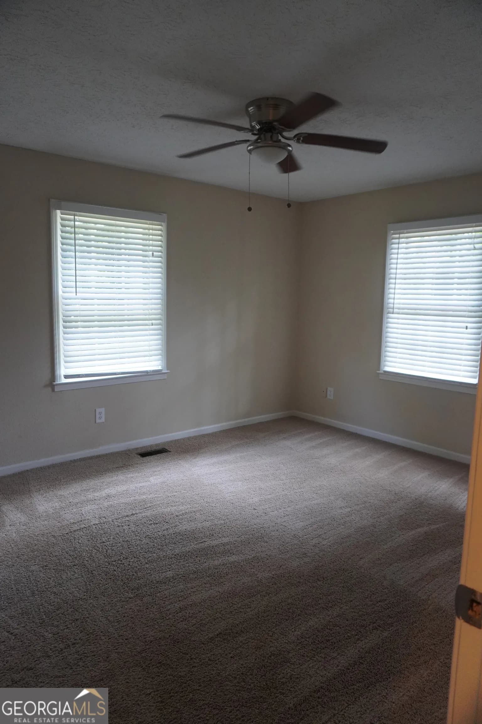 12 Northside Ave — photo 4 of 27