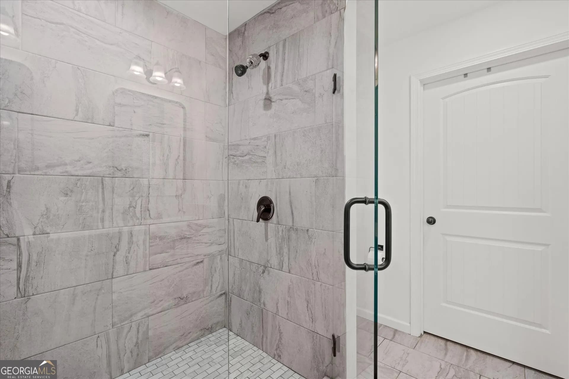 167 Lawrence Dr — photo 14 of 41