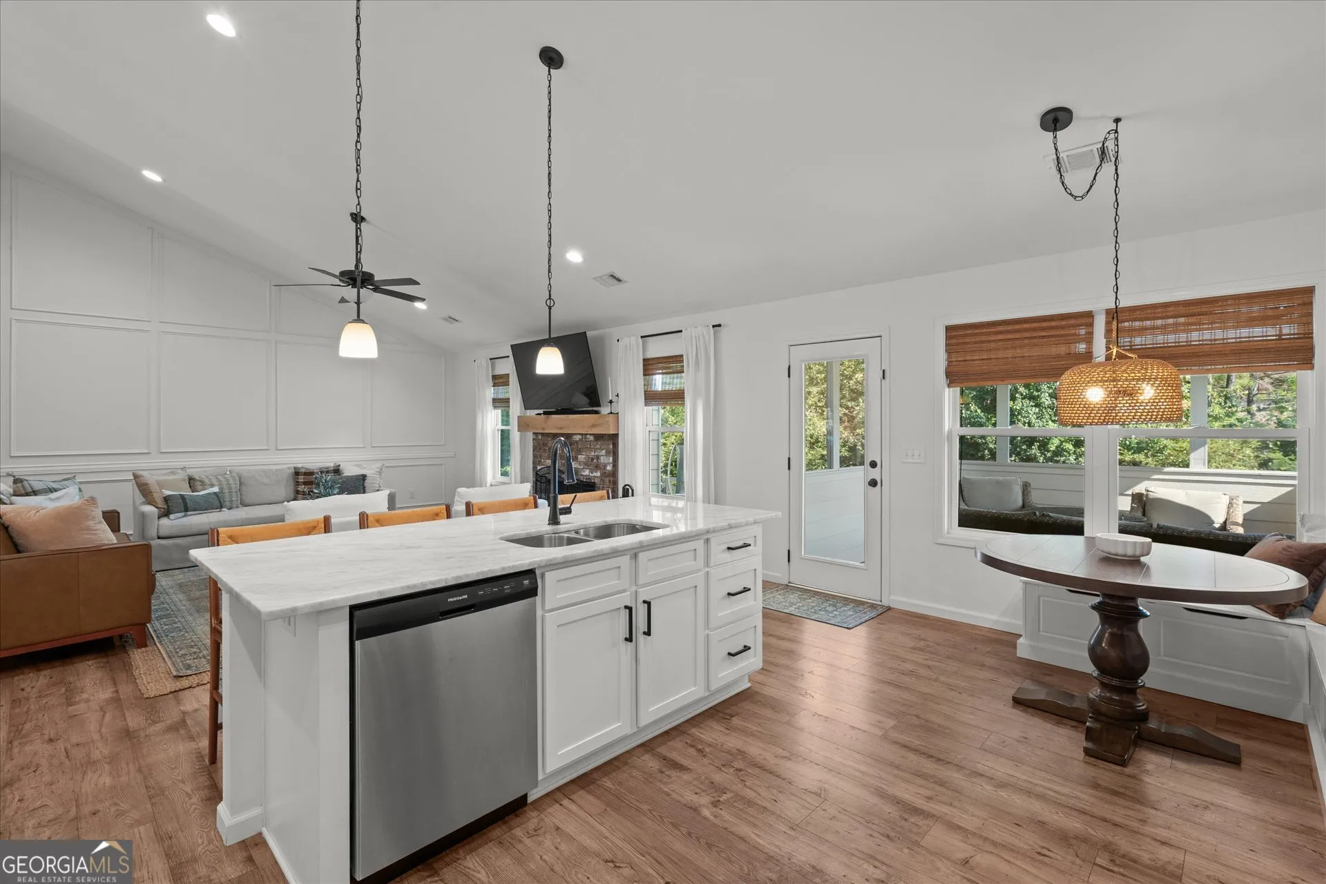 167 Lawrence Dr — photo 9 of 41