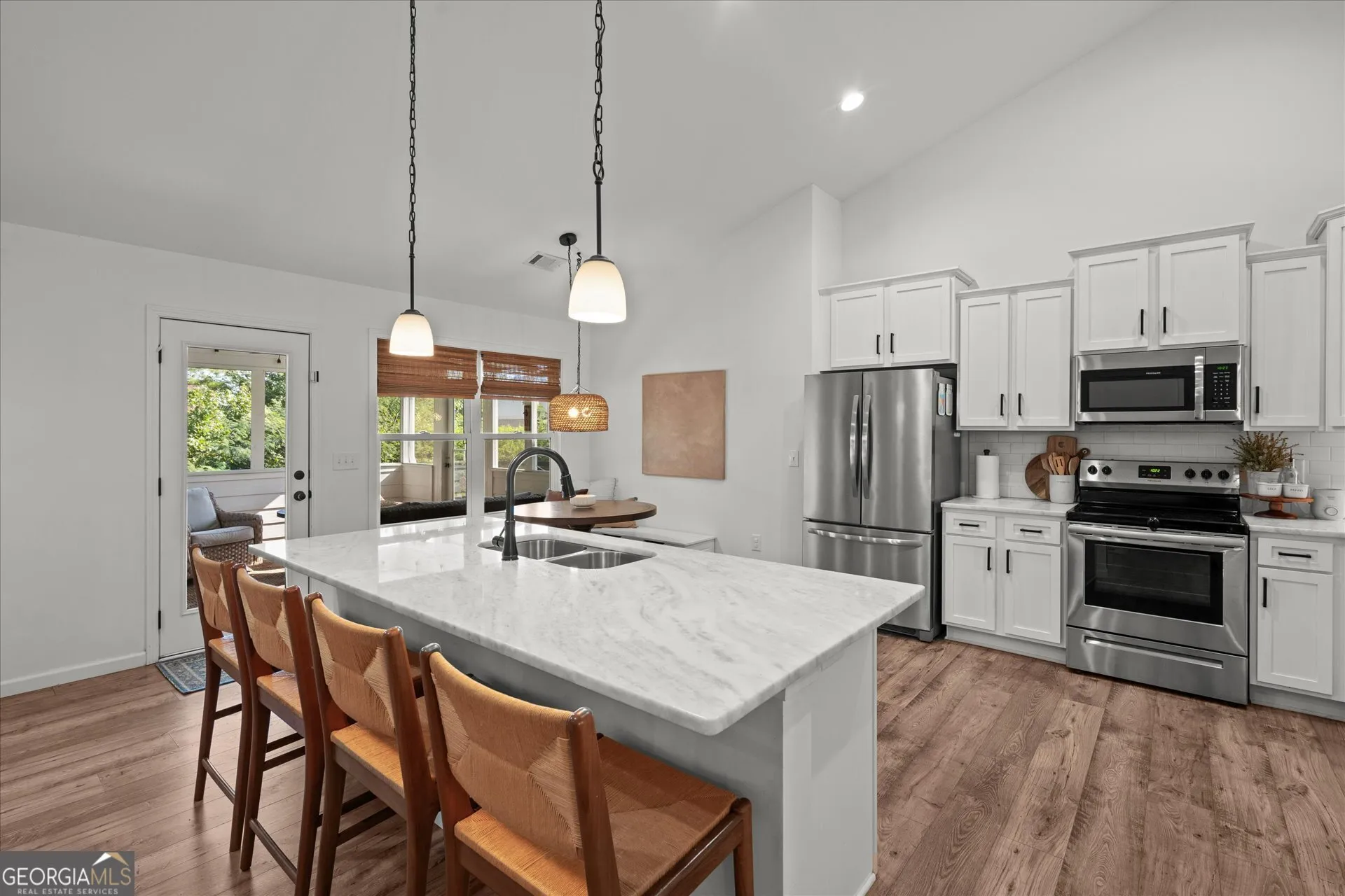 167 Lawrence Dr — photo 7 of 41