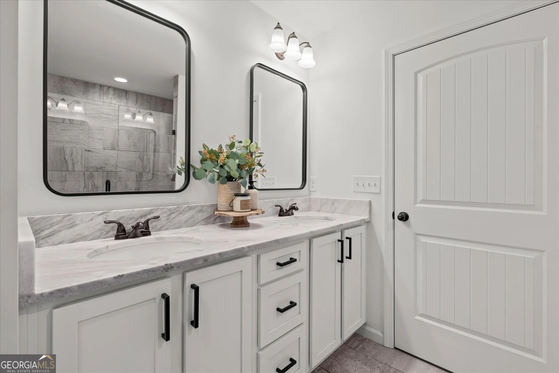 167 Lawrence Dr — photo 3 of 41