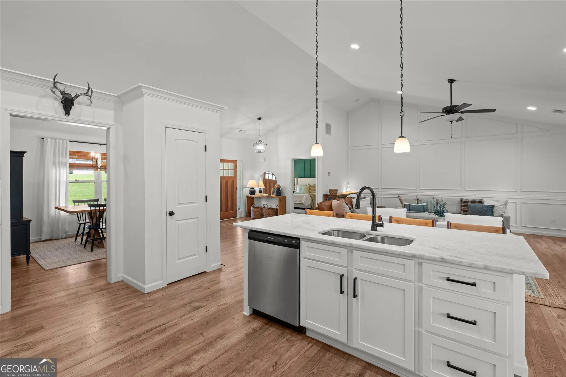 167 Lawrence Dr — photo 8 of 41