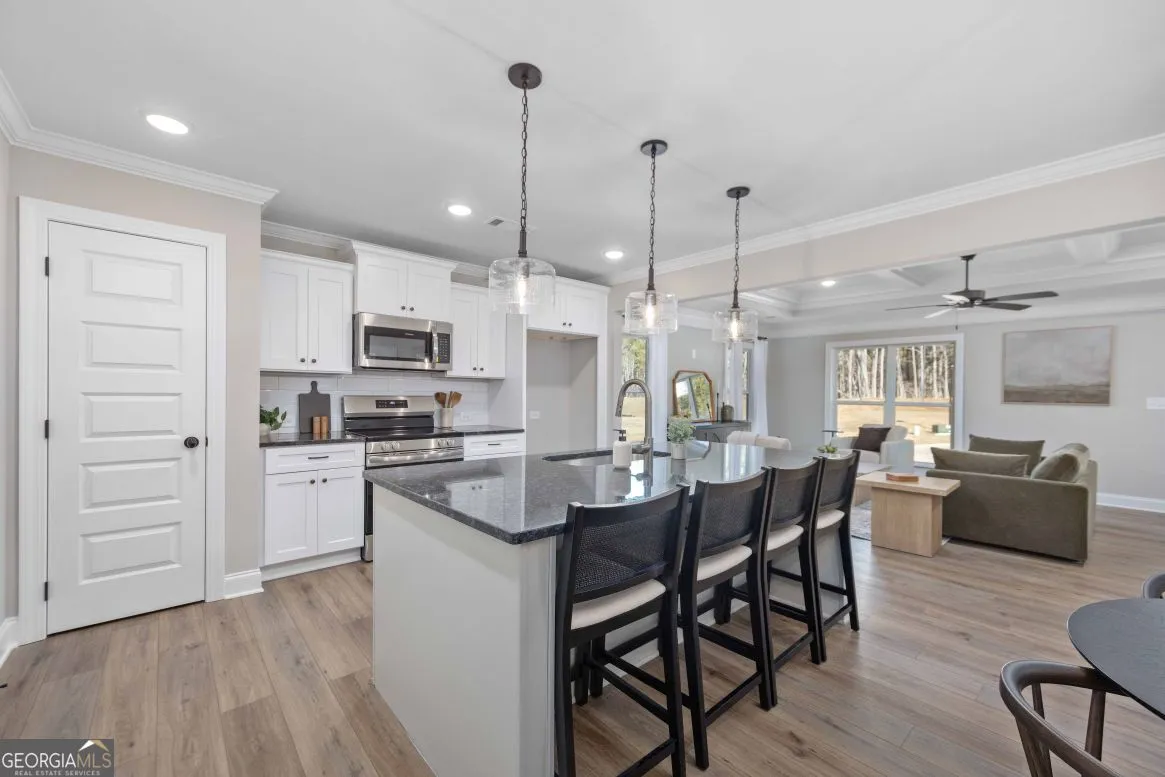 23 River's Edge Ln — photo 6 of 32