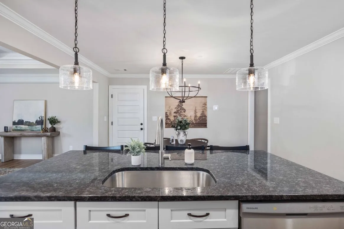 23 River's Edge Ln — photo 8 of 32