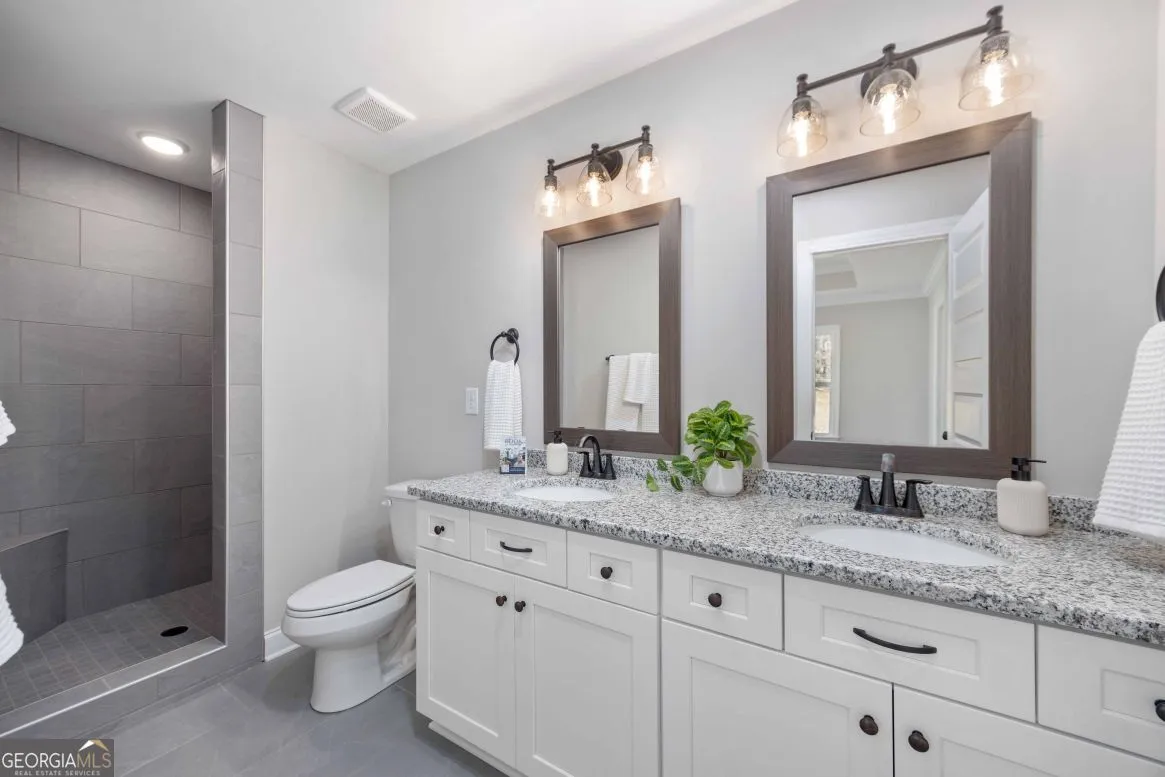 18 River's Edge Ln — photo 11 of 29