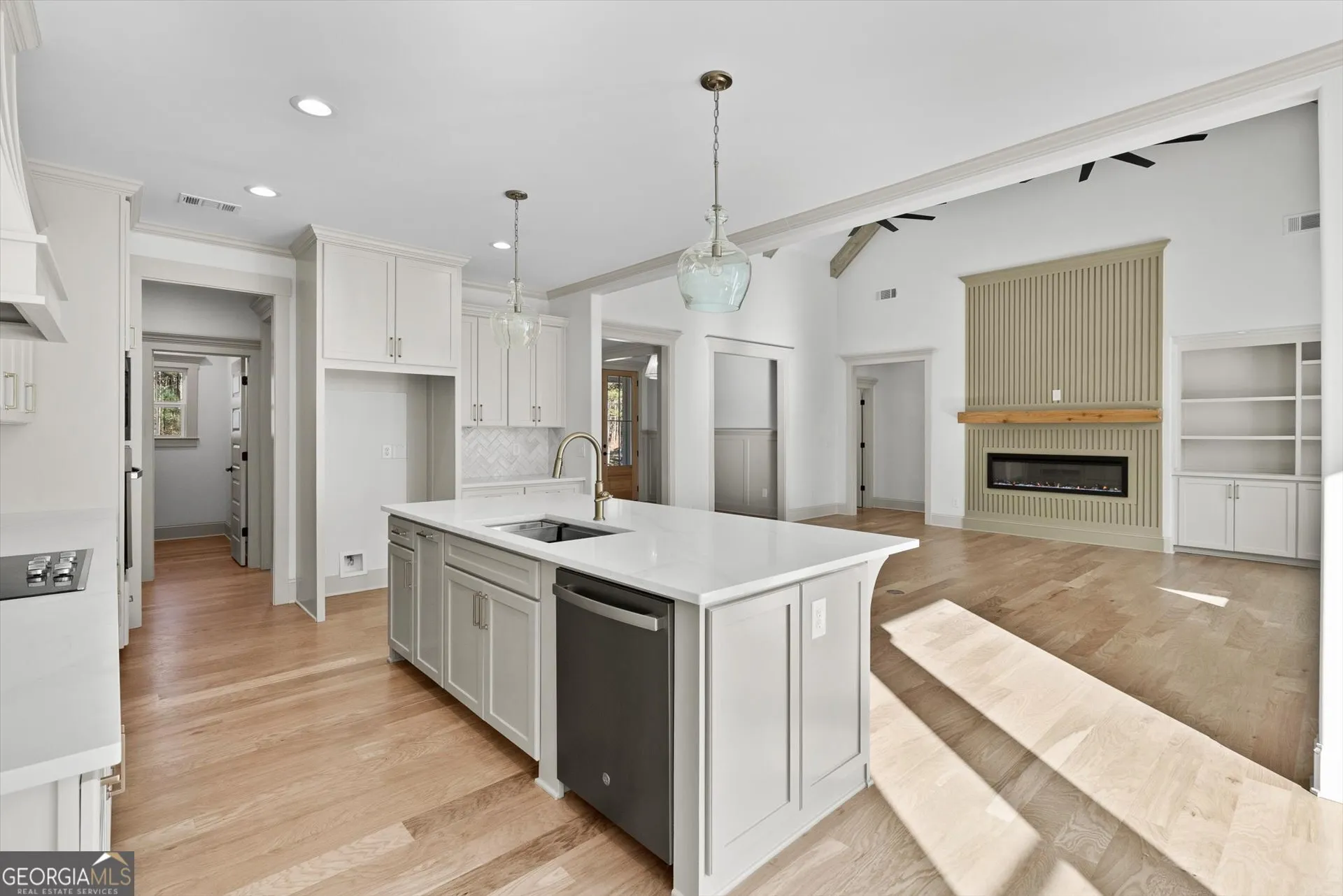 105 West Lake Blvd — photo 7 of 42