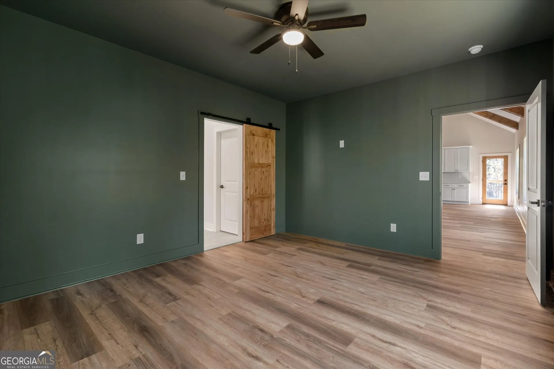 327 Crest Pointe S — photo 21 of 44