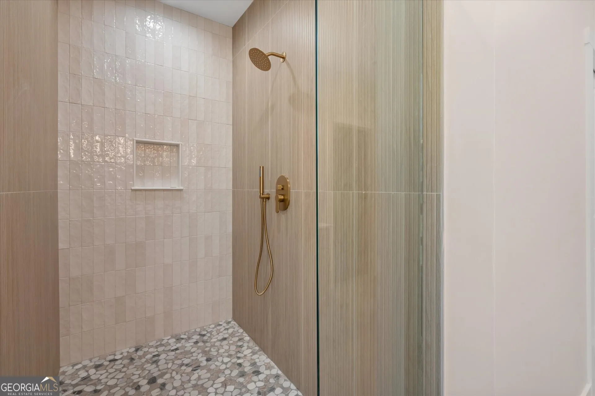327 Crest Pointe S — photo 19 of 44