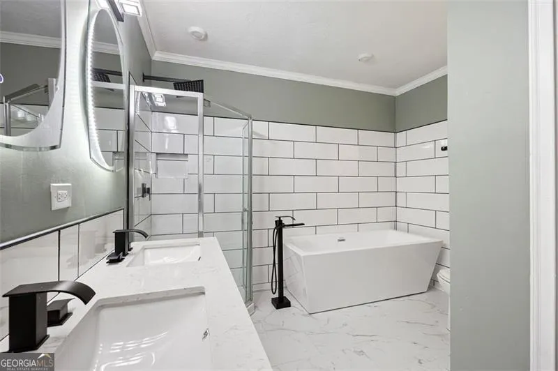 250 Memorial Dr — photo 11 of 55