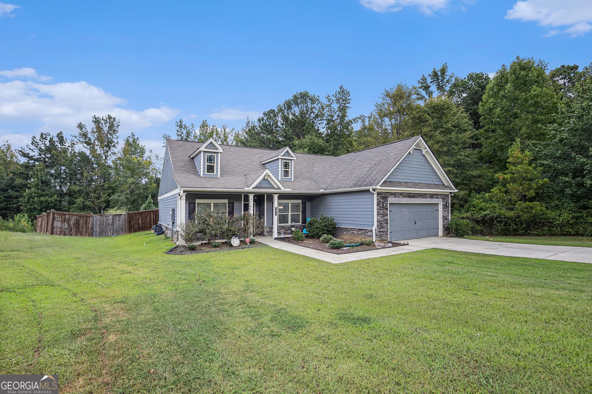 7475 Sydnee Ct — photo 13 of 25