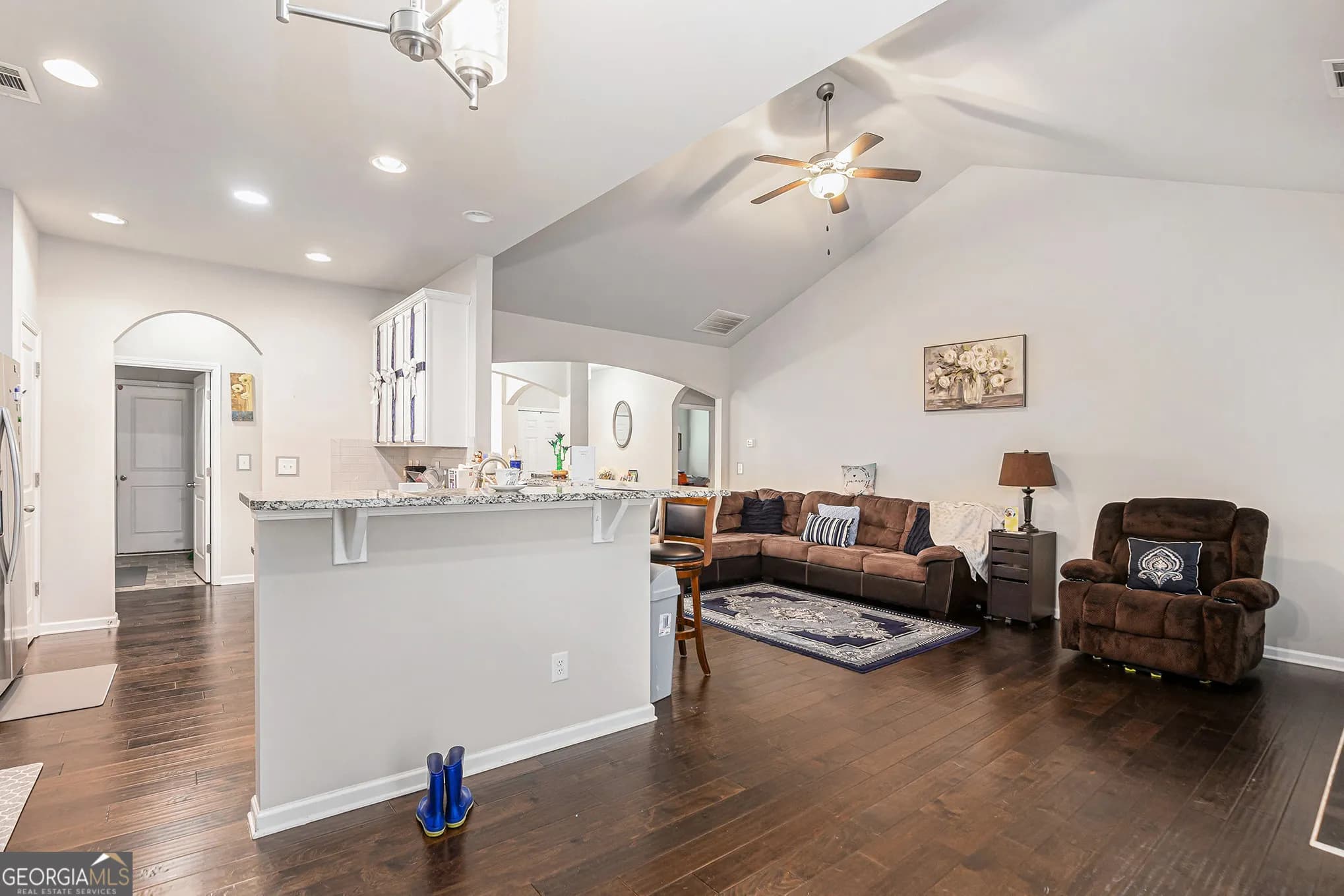 7475 Sydnee Ct — photo 4 of 25