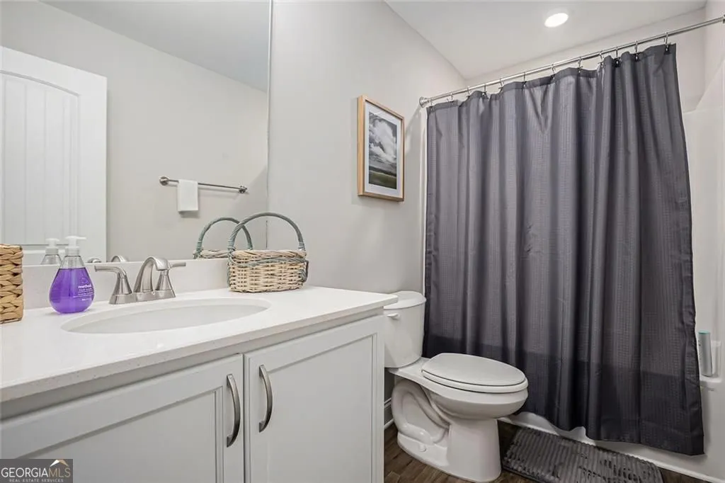 87 Colonial Ter — photo 16 of 26