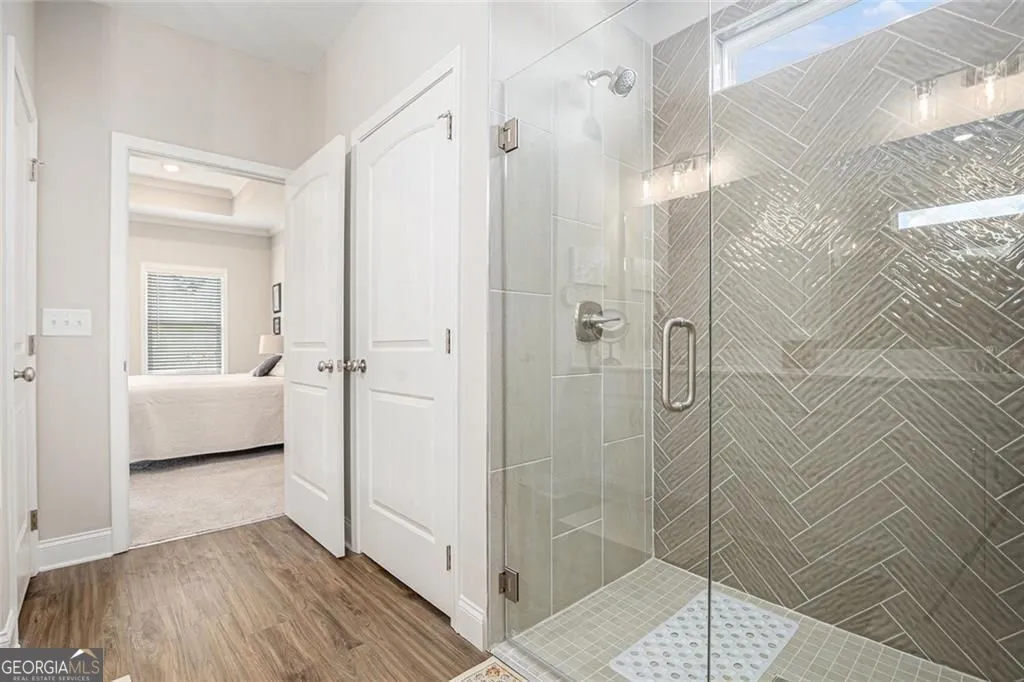 87 Colonial Ter — photo 10 of 26