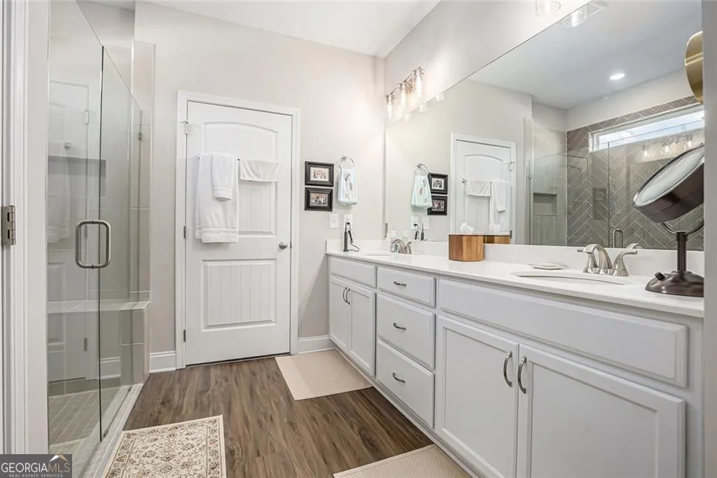 87 Colonial Ter — photo 9 of 26
