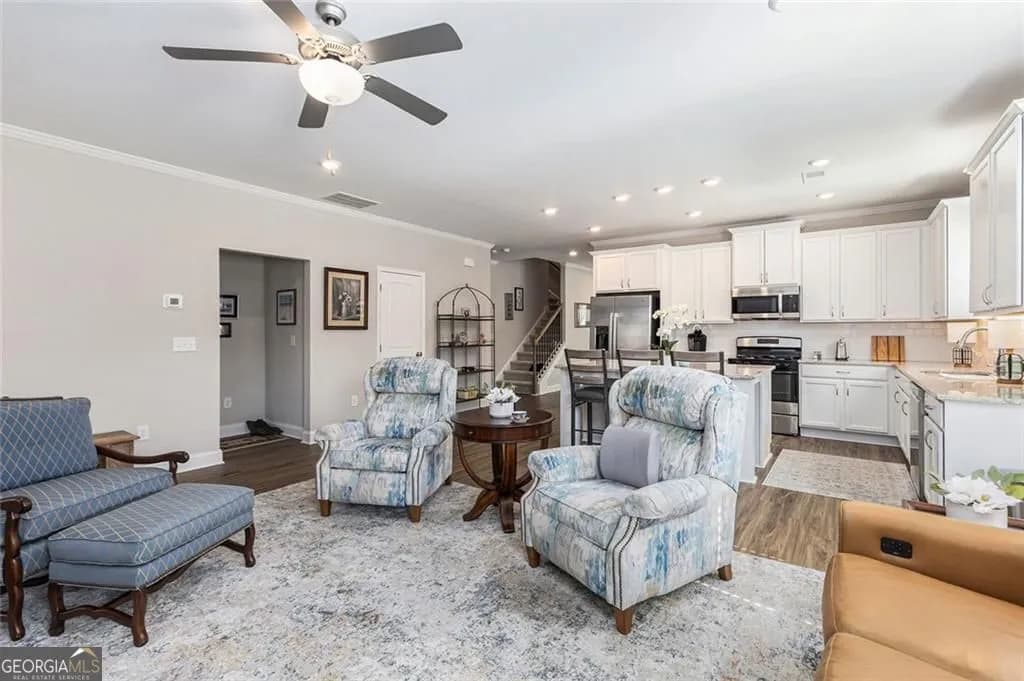 87 Colonial Ter — photo 23 of 26