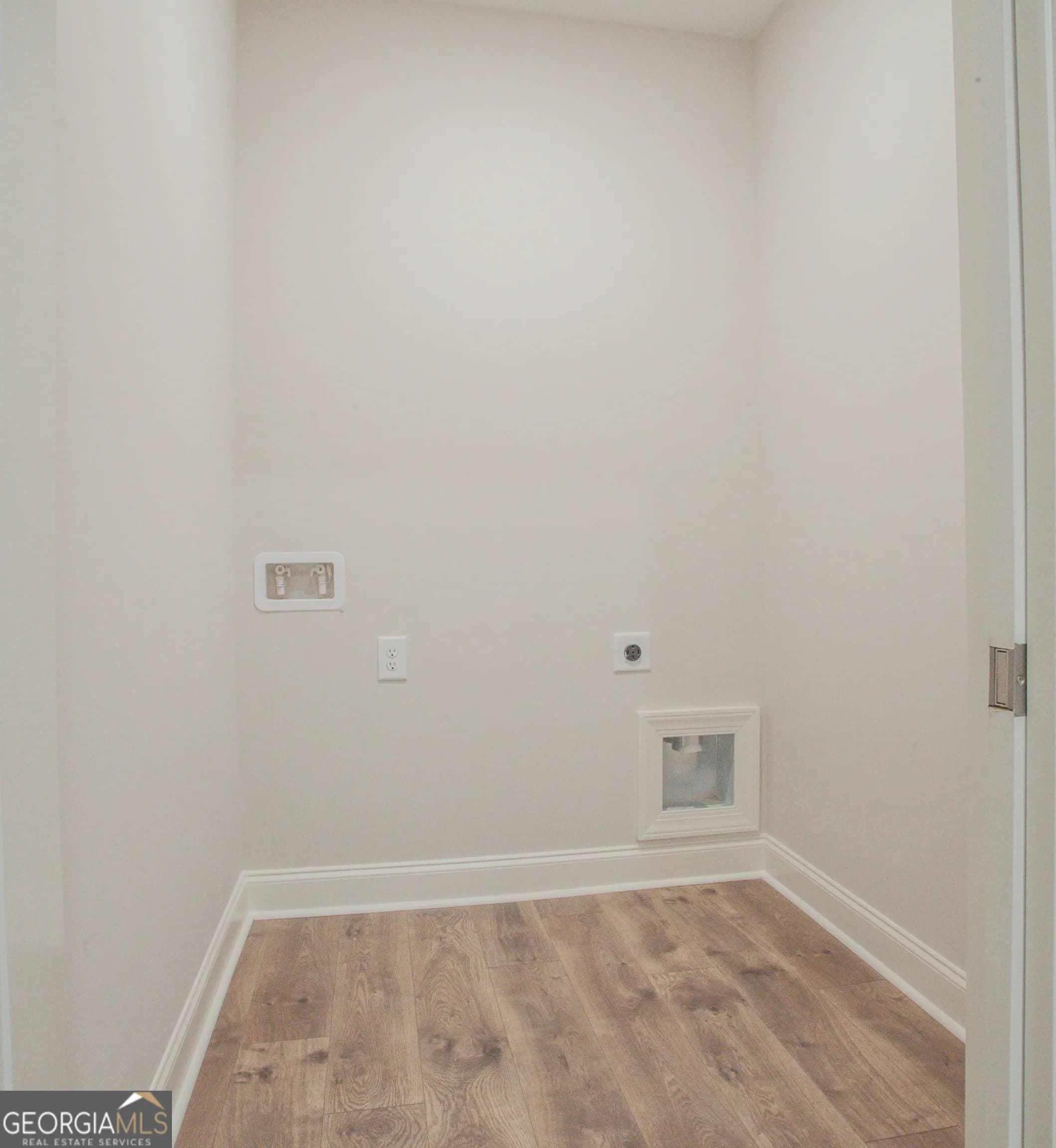 388 Maple View Dr — photo 9 of 18