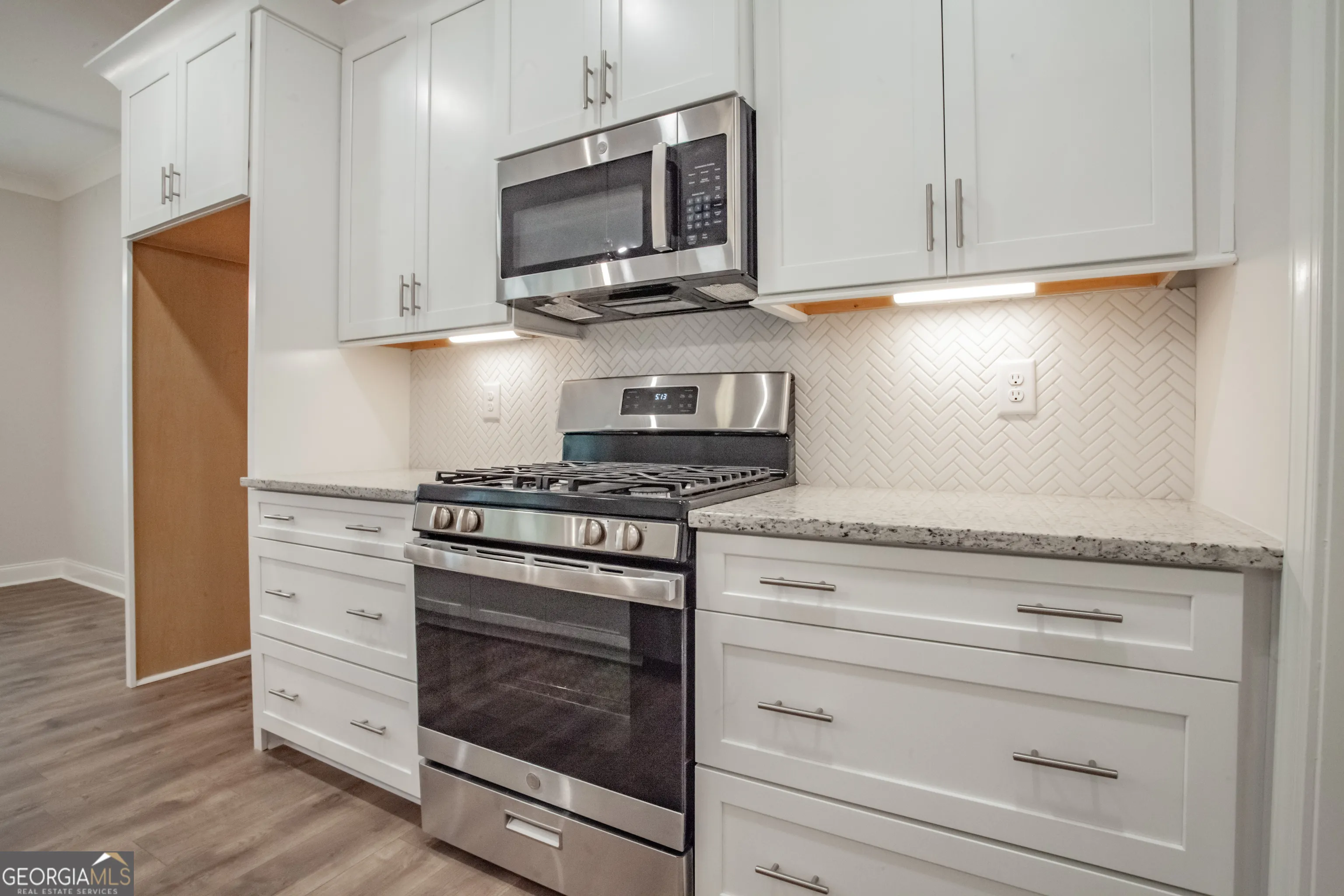 388 Maple View Dr — photo 14 of 18