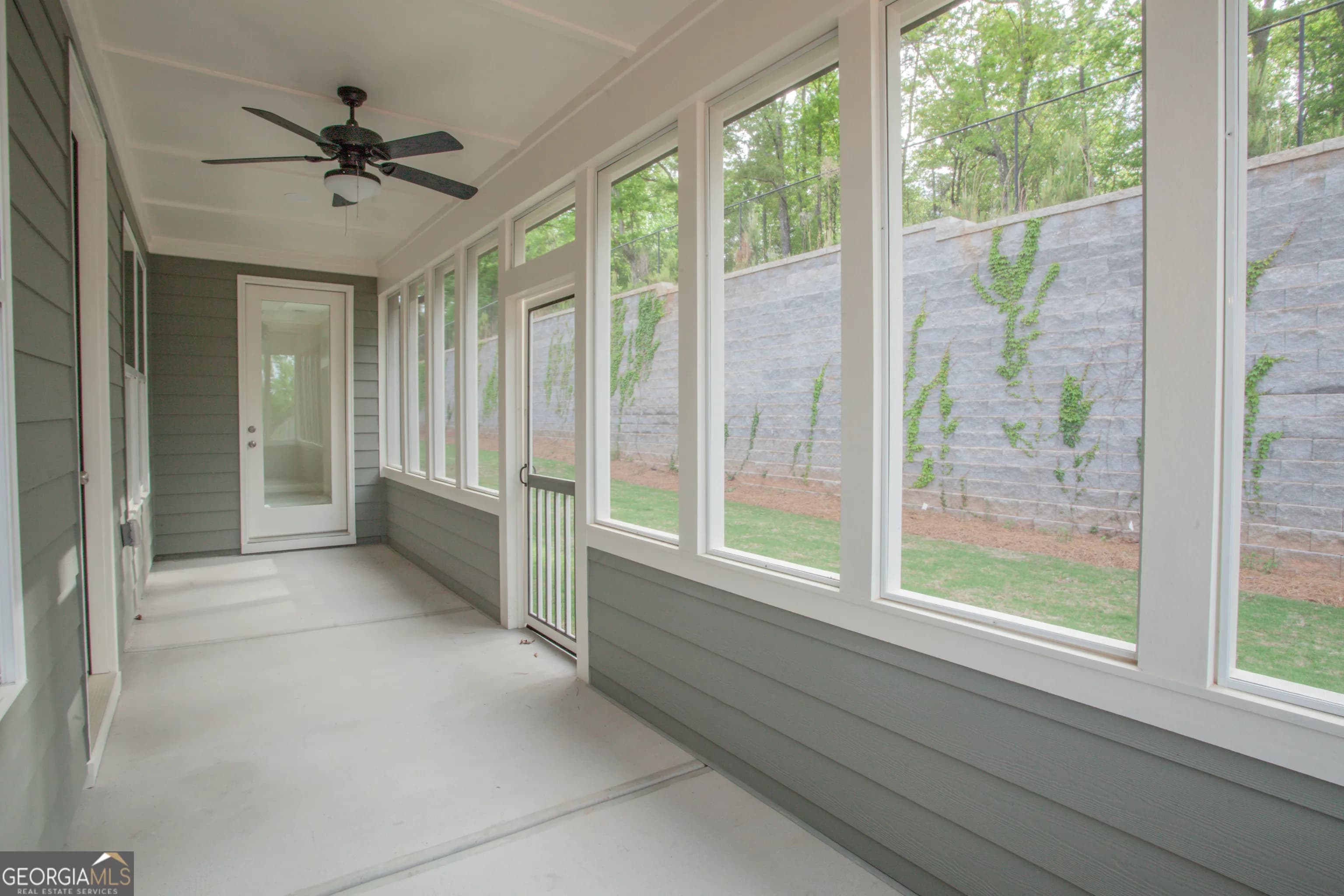 388 Maple View Dr — photo 10 of 18