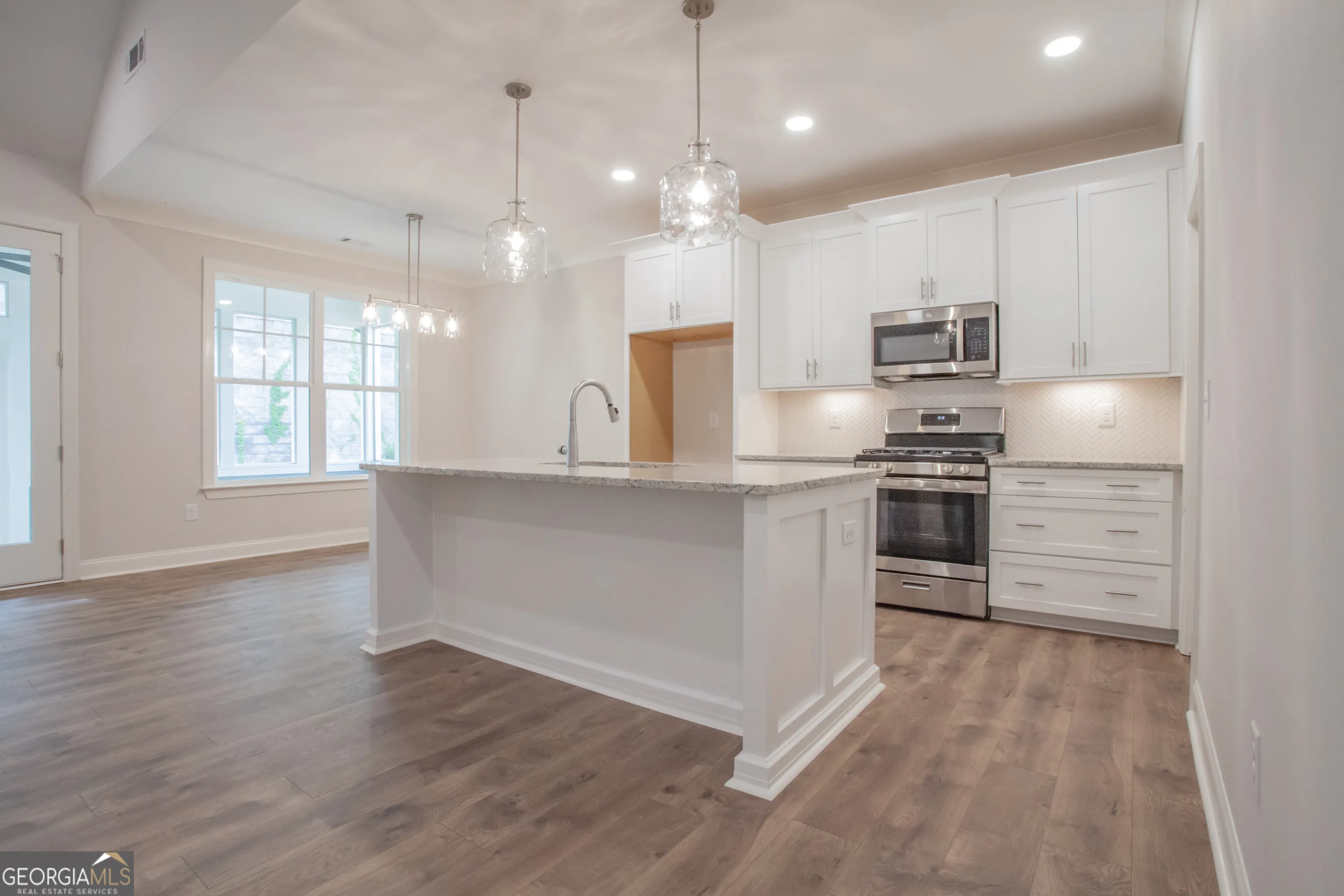 388 Maple View Dr — photo 12 of 18
