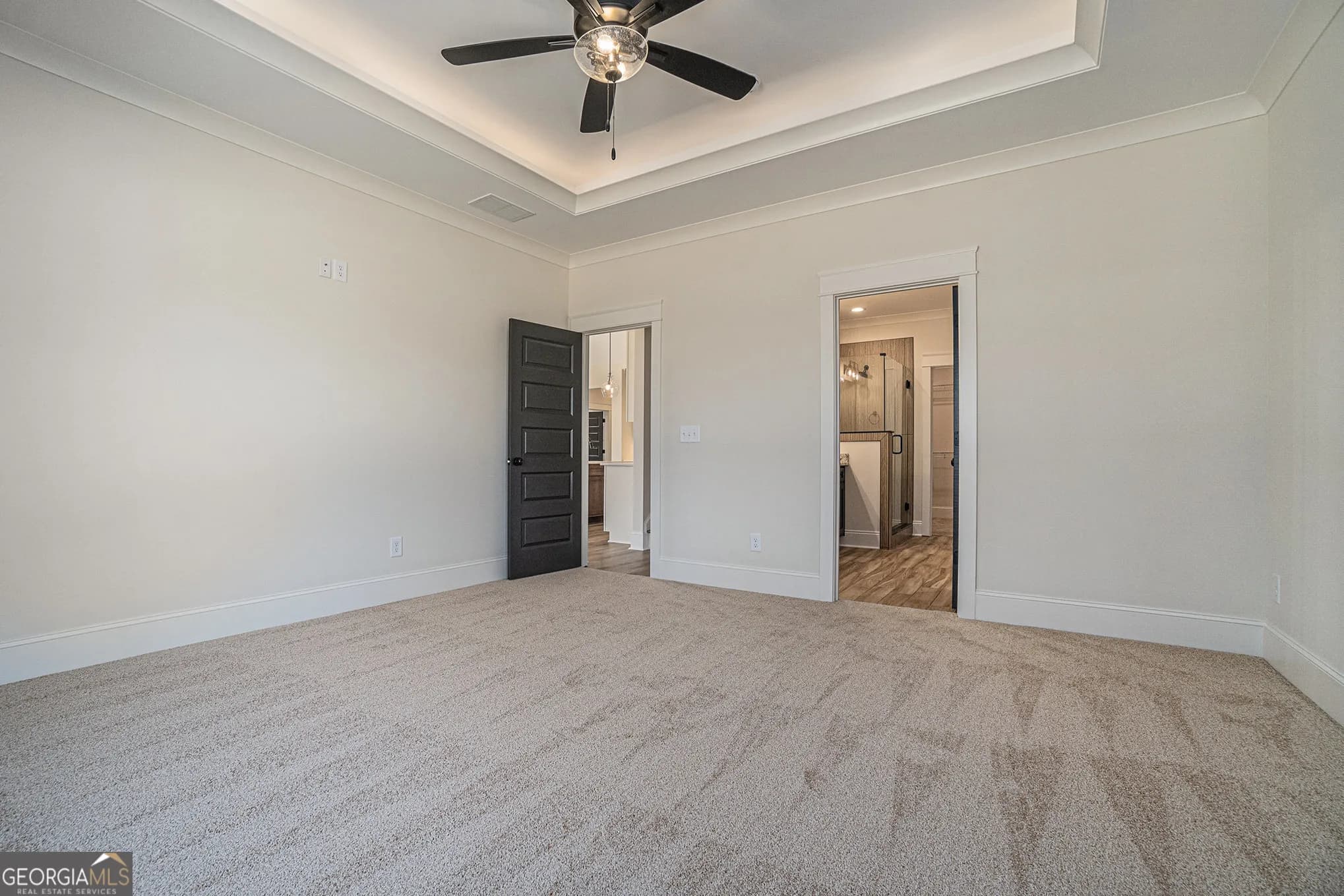 711 Charlotte Ln — photo 9 of 33