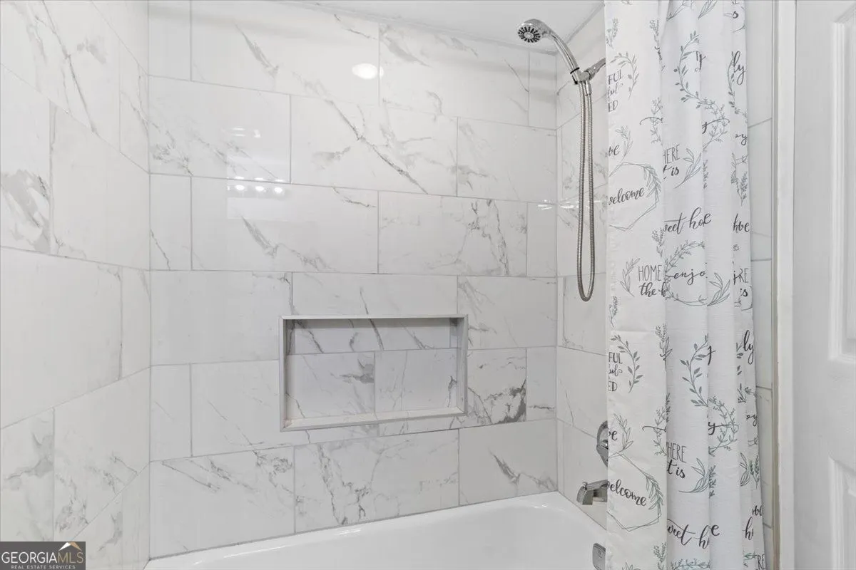 3990 Pine Hill Dr — photo 3 of 30