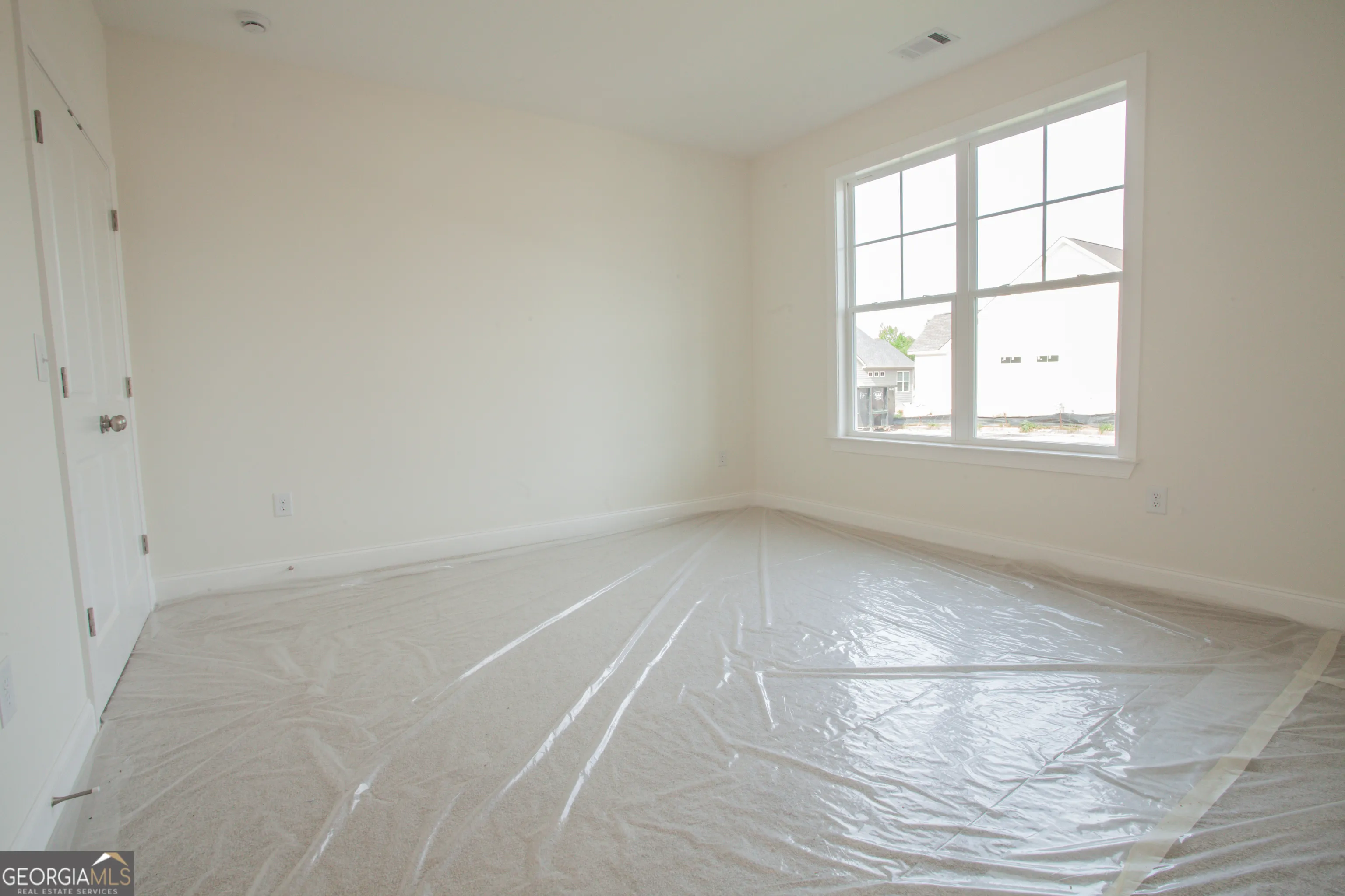 390 Maple View Dr — photo 4 of 18