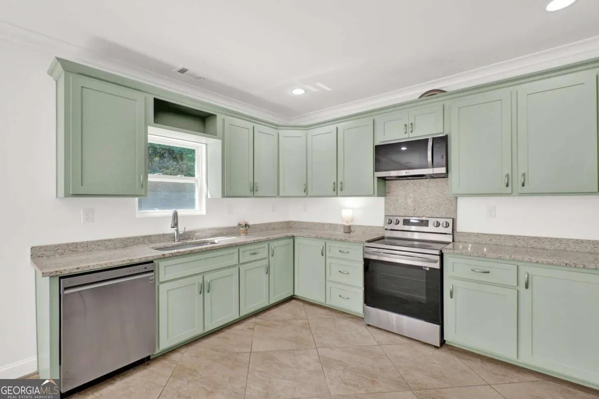 2794 Cleburne Pkwy — photo 9 of 47