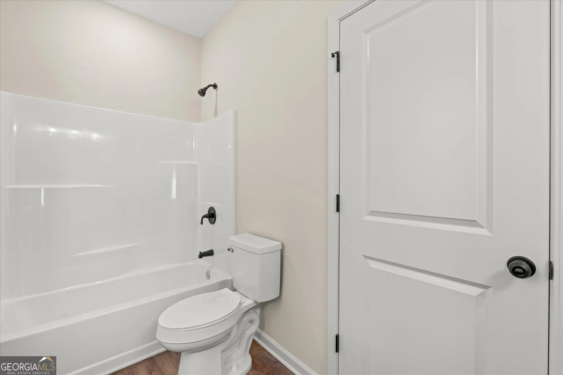 654 King St — photo 9 of 35