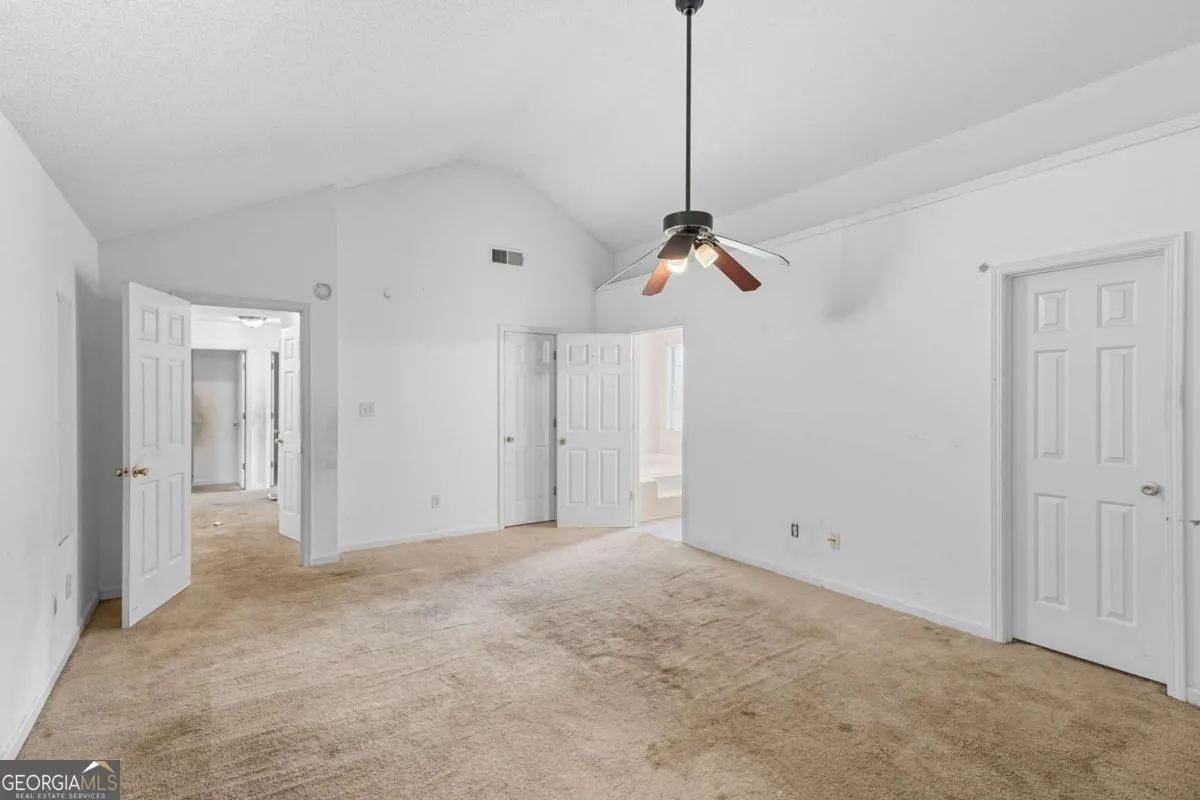 4370 Pipestone Pl — photo 10 of 33