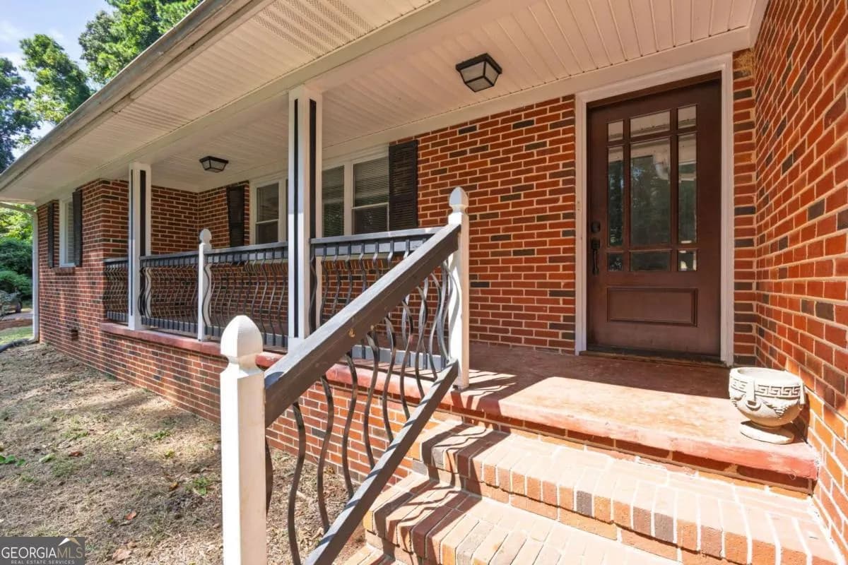 250 Memorial Dr — photo 13 of 54