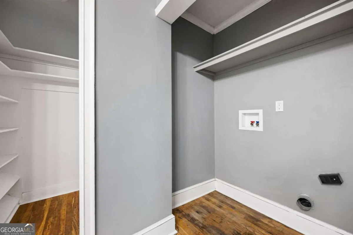 250 Memorial Dr — photo 14 of 54