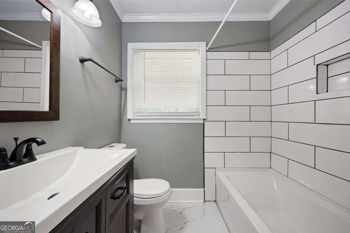 250 Memorial Dr — photo 16 of 54