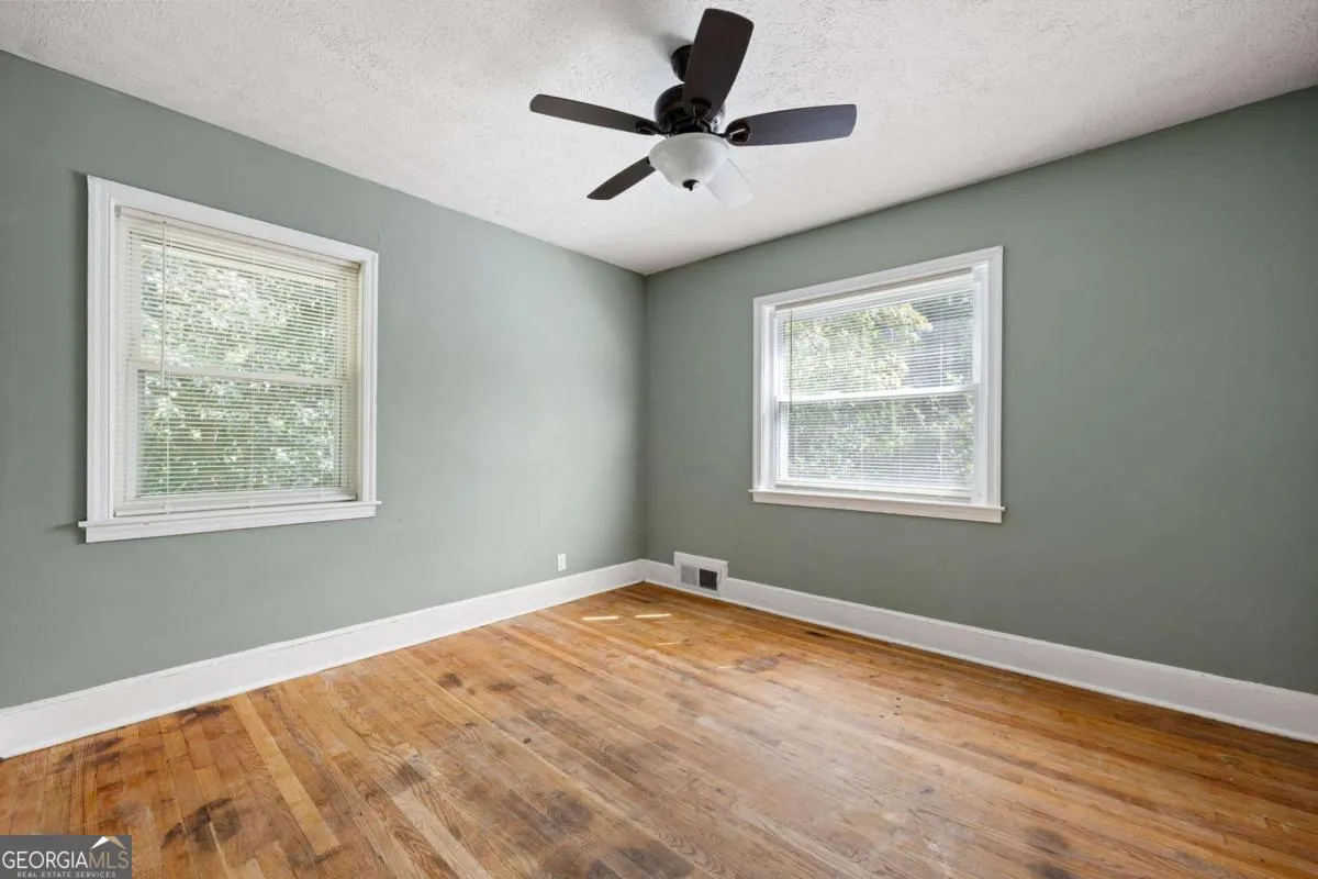 250 Memorial Dr — photo 15 of 54