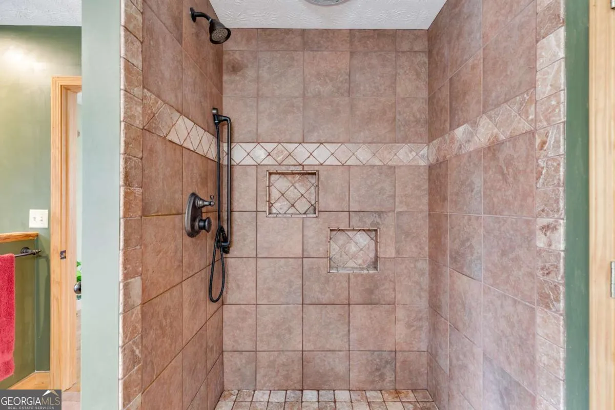630 Stoney Point Rd — photo 10 of 41