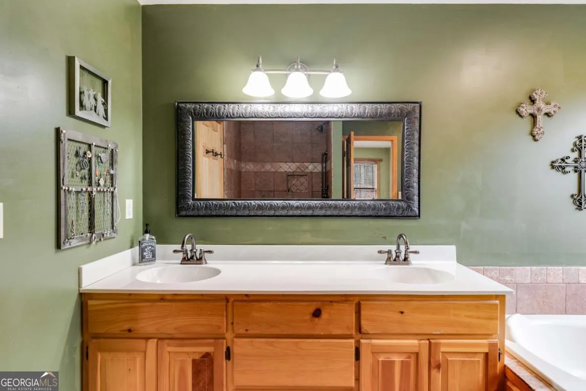 630 Stoney Point Rd — photo 9 of 41