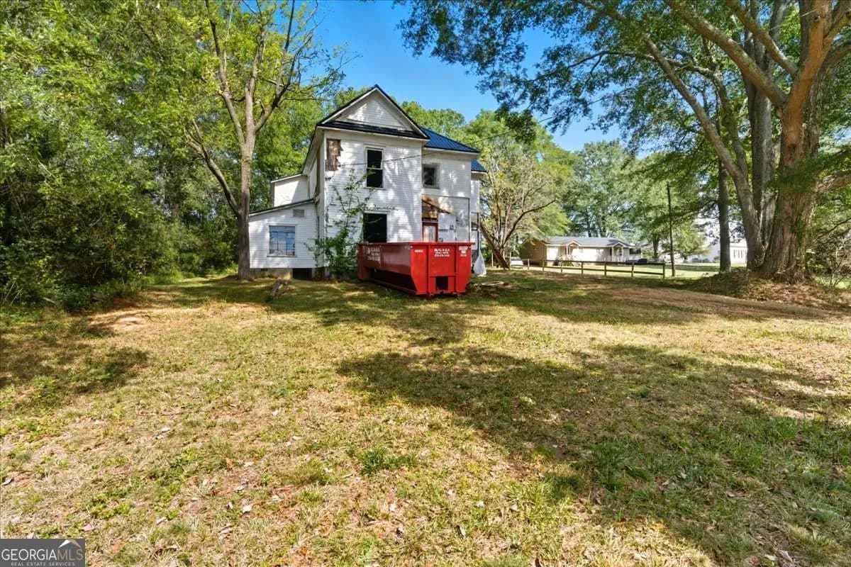 111 Bryan St W — photo 2 of 32