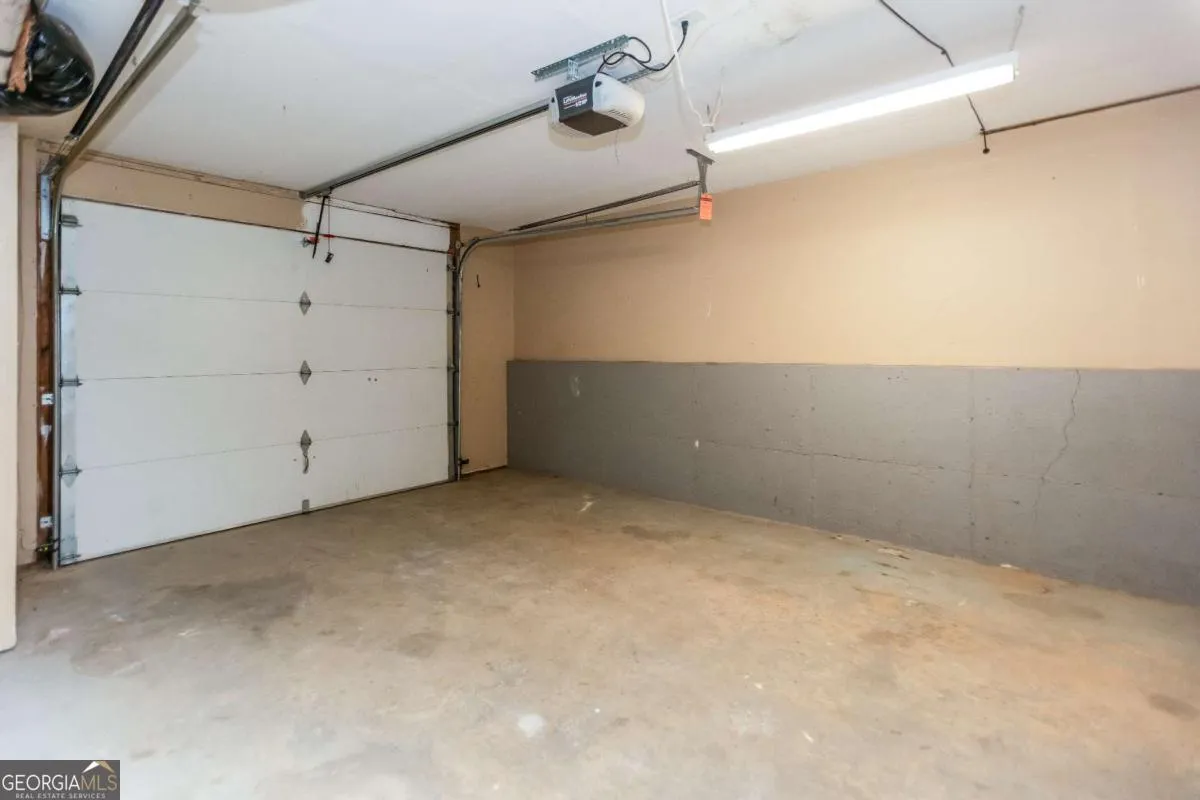 498 Remington Ln — photo 11 of 23