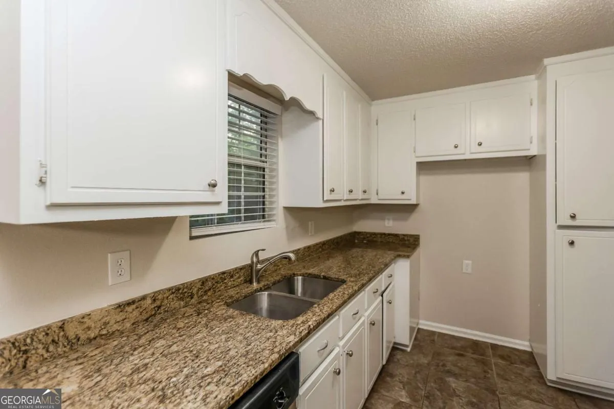 498 Remington Ln — photo 18 of 23