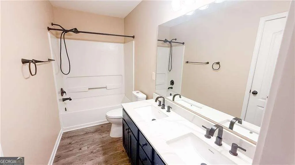 7712 Autry Cir — photo 4 of 15