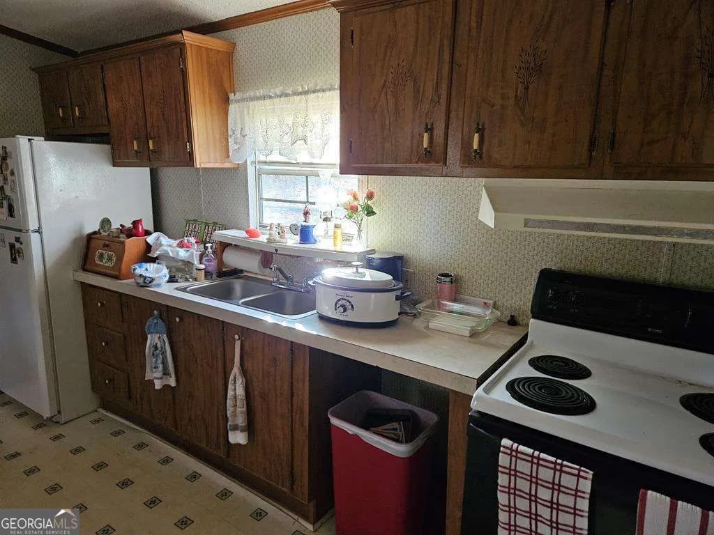46 Helen Ct — photo 19 of 20