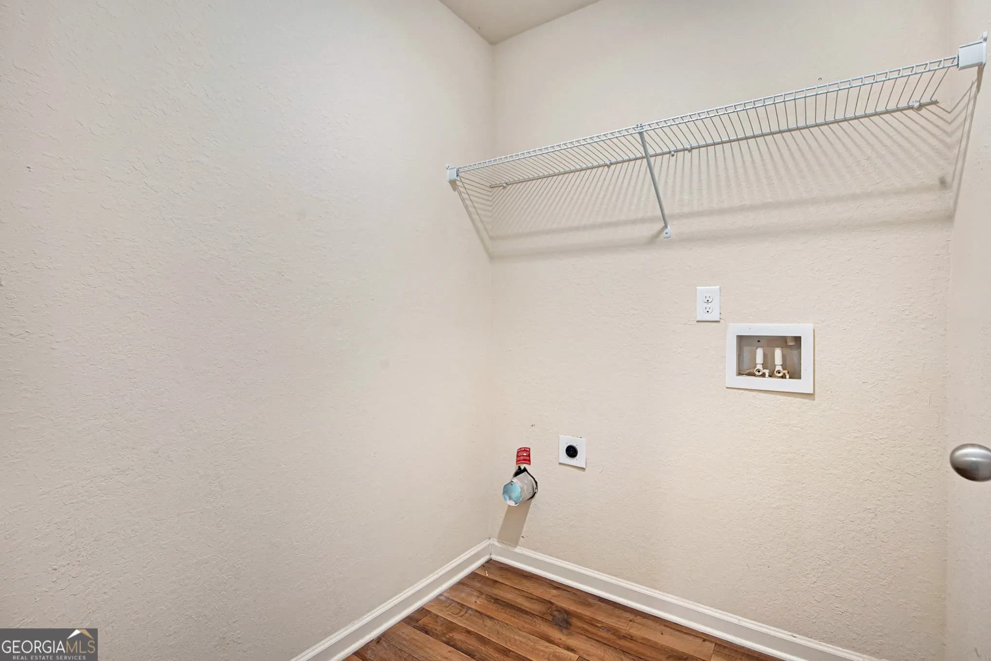 4702 Moccasin Ct — photo 16 of 32