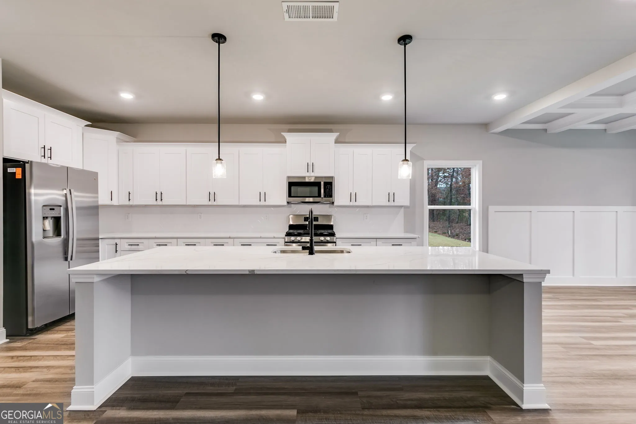 8870 Callaway Dr — photo 3 of 28
